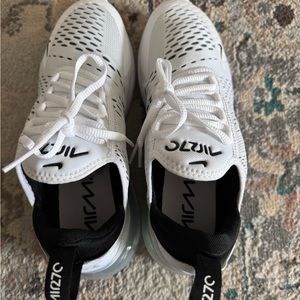 Nike women’s Air 7C React